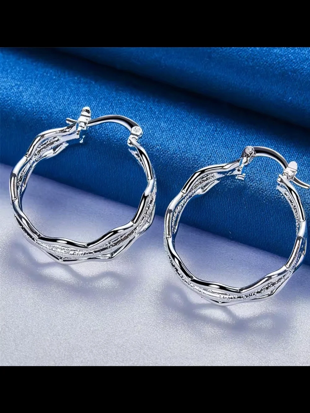 Textured Twist Hoops in Silver - 925 Sterling Silver